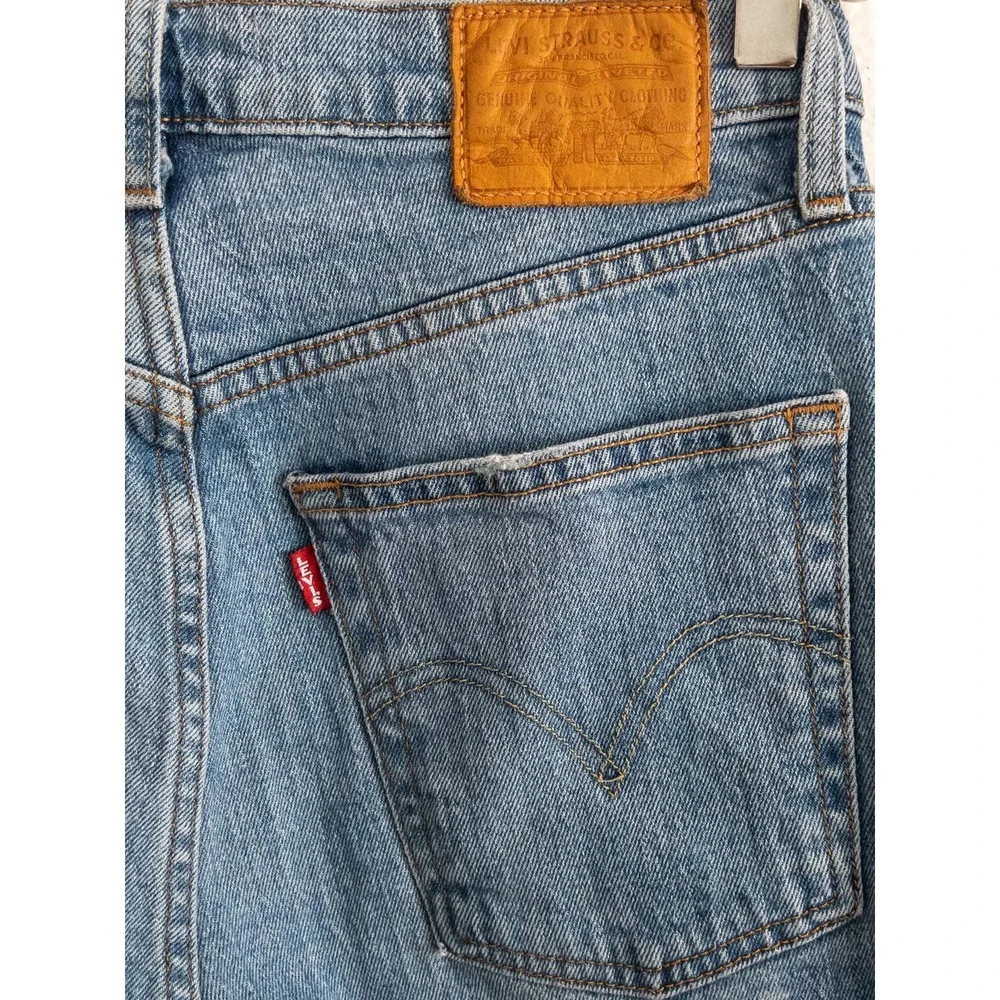 Levi Ribcage Straight Distressed Jeans - Picture 6 of 14